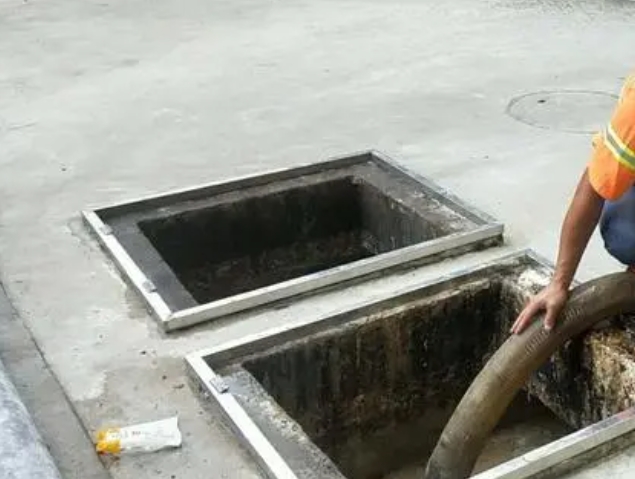 潘集化粪池清理